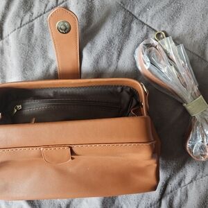 Stylish Tan Leather Crossbody Bag